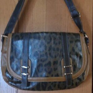 Women's Croft and Barrow Shoulder Purse  Brown Flex Leather New